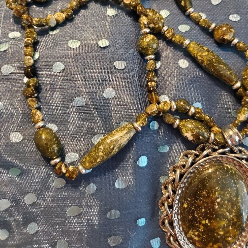 Natural Jasper or Agate 18 inch